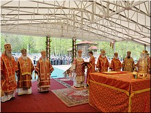 В праздник Собора новомучеников, в Бутове пострадавших, Святейший Патриарх Кирилл совершил Божественную Литургию на Бутовском полигоне, 05.05.2018 В праздник Собора новомучеников, в Бутове пострадавших, Святейший Патриарх Кирилл совершил Божественную Литургию на Бутовском полигоне, 05.05.2018