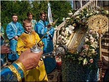 Духовенство трёх епархий участвовало в торжествах в честь Луганской иконы Богородицы, июнь 2018 г. Духовенство трёх епархий участвовало в торжествах в честь Луганской иконы Богородицы, июнь 2018 г.