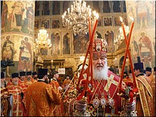 В понедельник Светлой седмицы Святейший Патриарх Кирилл после Литургии в Успенском соборе возглавил крестный ход, 29.04.2019 В понедельник Светлой седмицы Святейший Патриарх Кирилл после Литургии в Успенском соборе возглавил крестный ход, 29.04.2019