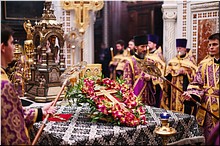 Святейший Патриарх Кирилл совершил чин выноса Креста в Храме Христа Спасителя, 21.03.2020 Святейший Патриарх Кирилл совершил чин выноса Креста в Храме Христа Спасителя, 21.03.2020