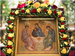 В праздник Святой Троицы митрополит Варсонофий совершил Божественную литургию в Александро-Невской лавре, 20.06.2021 В праздник Святой Троицы митрополит Варсонофий совершил Божественную литургию в Александро-Невской лавре, 20.06.2021