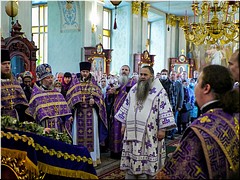 Митрополит Нижегородский Георгий совершил Божественную Литургию в Крестовоздвиженском монастыре Нижнего Новгорода, 27.09.2021 Митрополит Нижегородский Георгий совершил Божественную Литургию в Крестовоздвиженском монастыре Нижнего Новгорода, 27.09.2021