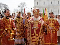 В понедельник Светлой седмицы Святейший Патриарх Кирилл совершил Литургию в Успенском соборе Московского Кремля, 25.04.2022 В понедельник Светлой седмицы Святейший Патриарх Кирилл совершил Литургию в Успенском соборе Московского Кремля, 25.04.2022