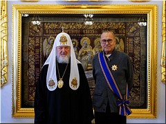 Святейший Патриарх Кирилл наградил режиссёра Андрея Сергеевича Кончаловского орденом преподобного Андрея Иконописца, 26.12.2022 Святейший Патриарх Кирилл наградил режиссёра Андрея Сергеевича Кончаловского орденом преподобного Андрея Иконописца, 26.12.2022